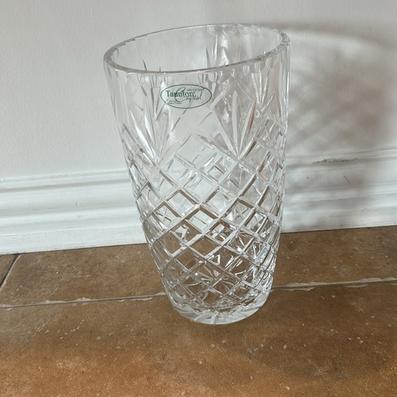 Taunton Crystal Vase - Picture 6 of 6